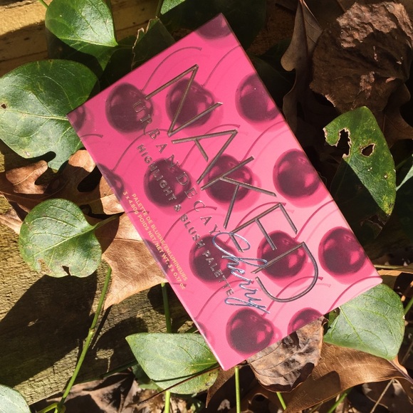 Urban Decay Cherry Highlighter and Blush palette!! - Picture 5 of 7